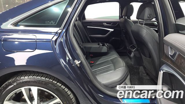 Audi A6 2021 — photo 17