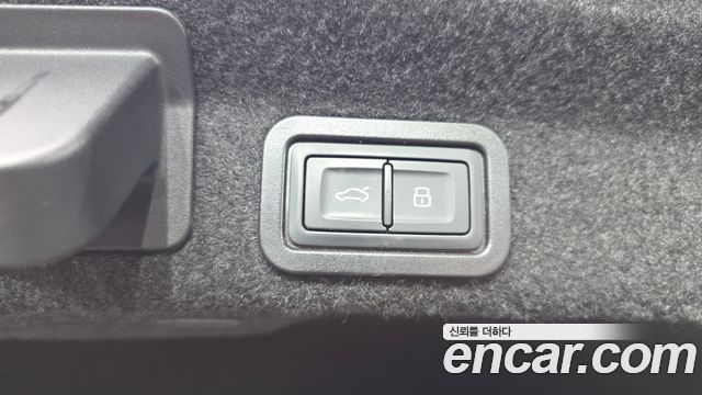 Audi A6 2021 — photo 23