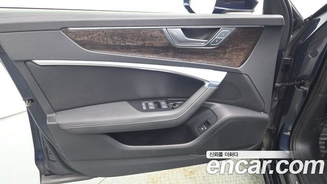 Audi A6 2021 — photo 14