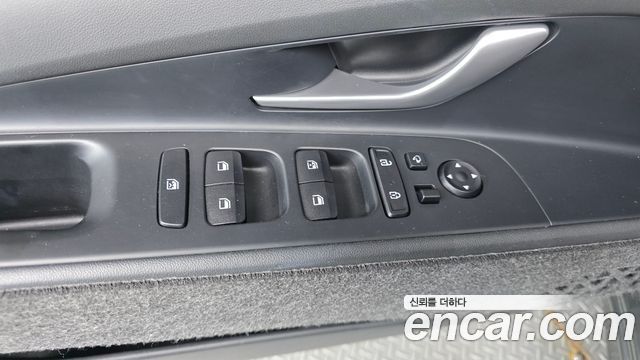 Hyundai AVANTE 2023 — photo 17