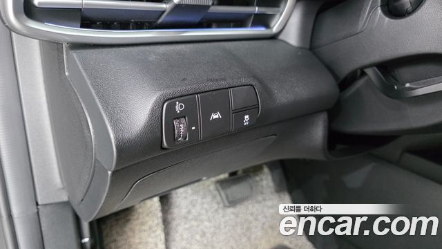 Hyundai AVANTE 2023 — photo 18