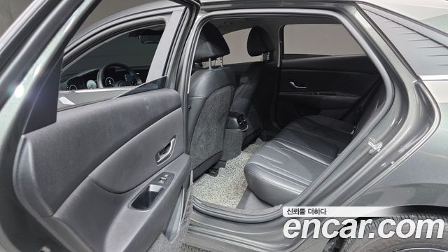 Hyundai AVANTE 2023 — photo 30