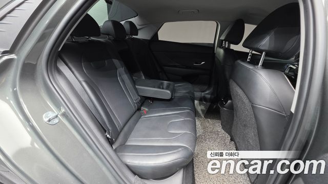 Hyundai AVANTE 2023 — photo 33