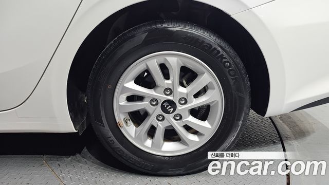 Kia K3 2019 — photo 7