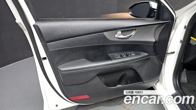 Kia K3 2019 — photo 14