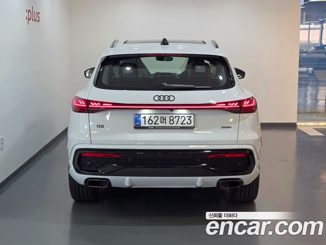 Audi Q5 2025 — photo 4