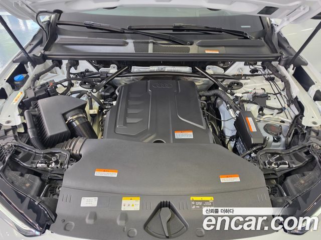 Audi Q5 2025 — photo 6