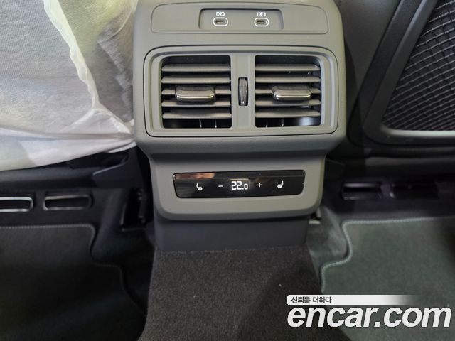 Audi Q5 2025 — photo 11