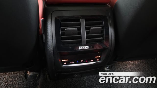 BMW X4M 2020 — photo 24