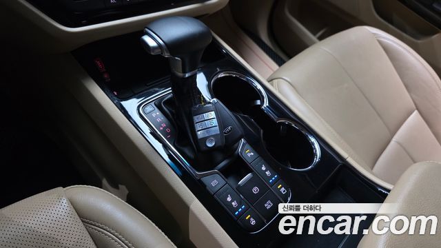 Kia Canival 2019 — photo 12