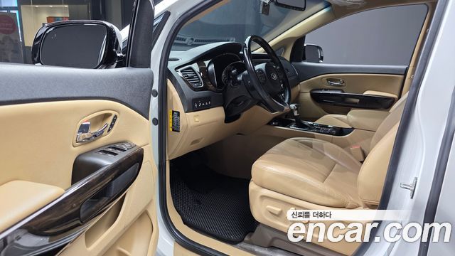 Kia Canival 2019 — photo 13