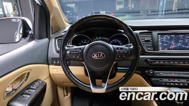 Kia Canival 2019 — photo 20