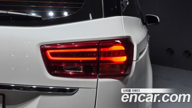 Kia Canival 2019 — photo 9