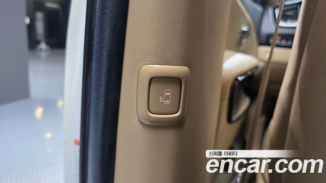 Kia Canival 2019 — photo 31