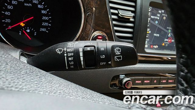 Kia Canival 2019 — photo 36