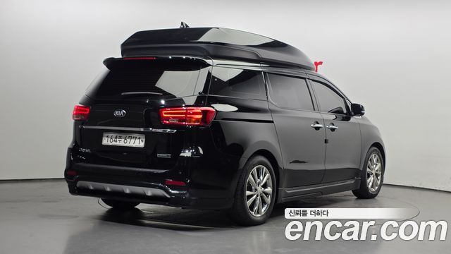 Kia Canival 2019 — photo 2