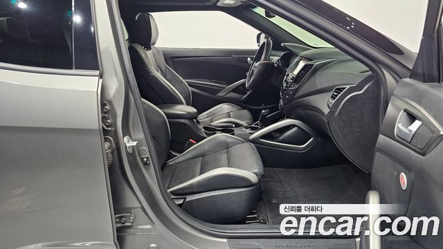 Hyundai Veloster 2016 — photo 16