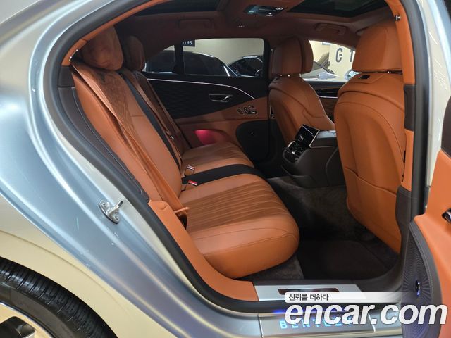 Bentley Flying Spur 2022 — photo 9