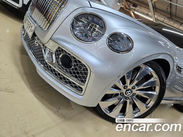 Bentley Flying Spur 2022 — photo 10