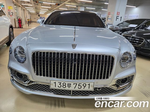 Bentley Flying Spur 2022 — photo 11