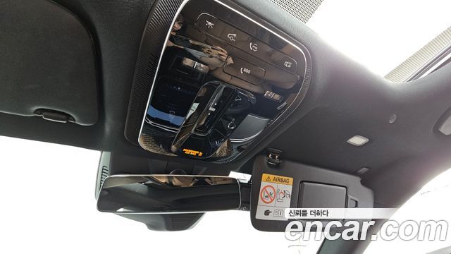 Mercedes-Benz E-Class 2025 — photo 17