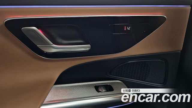Mercedes-Benz E-Class 2025 — photo 18