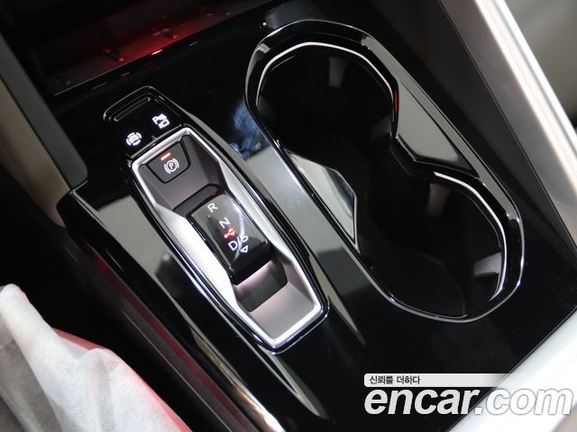 Audi Q5 2025 — photo 9