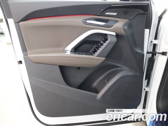 Audi Q5 2025 — photo 13