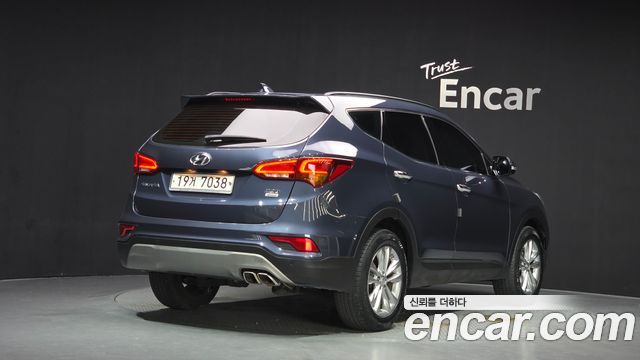Hyundai Santafe 2018 — photo 2