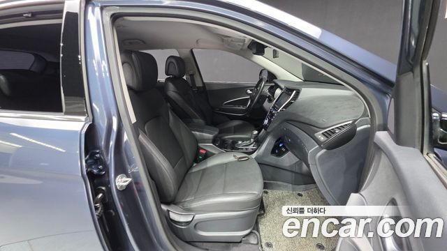 Hyundai Santafe 2018 — photo 13