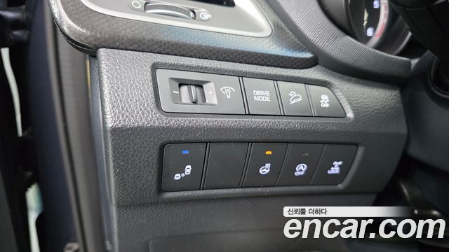 Hyundai Santafe 2018 — photo 18