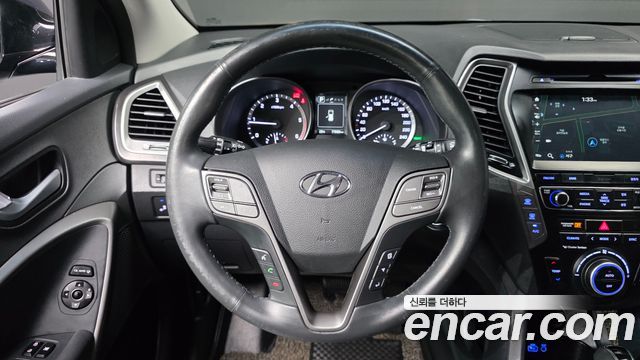 Hyundai Santafe 2018 — photo 19