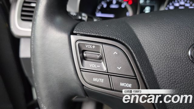 Hyundai Santafe 2018 — photo 20