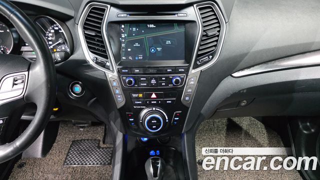 Hyundai Santafe 2018 — photo 22