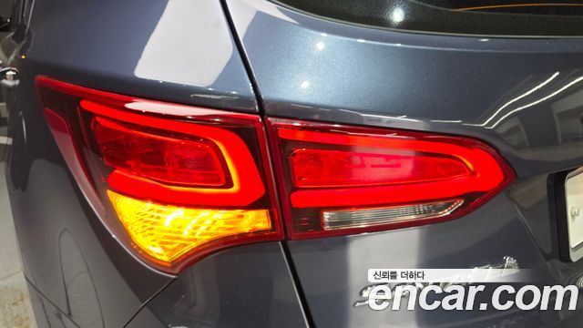 Hyundai Santafe 2018 — photo 9