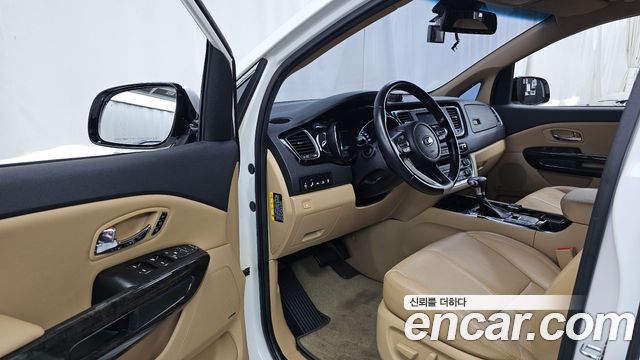 Kia Canival 2019 — photo 13