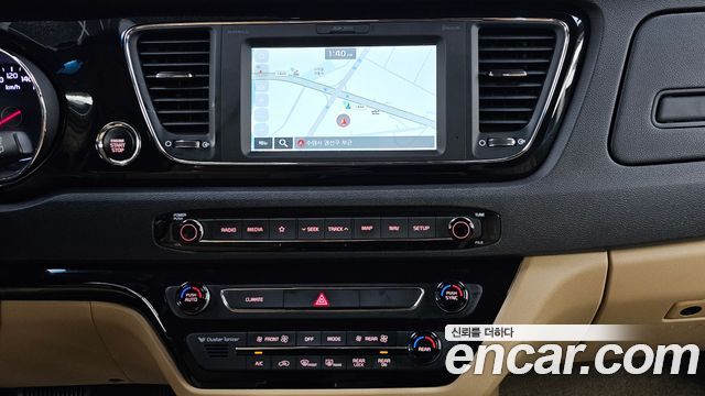 Kia Canival 2019 — photo 20