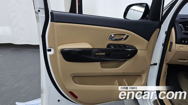 Kia Canival 2019 — photo 14