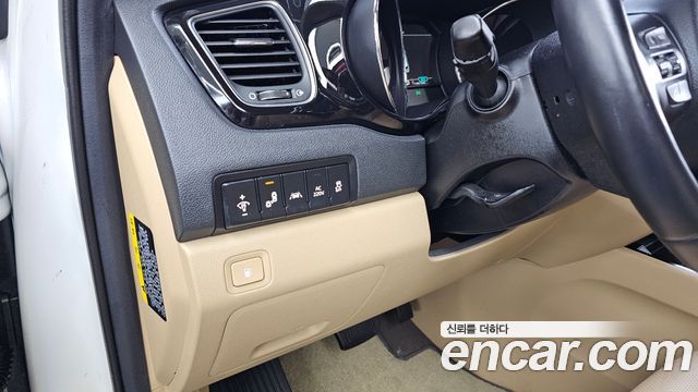 Kia Canival 2019 — photo 29