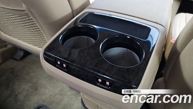 Kia Canival 2019 — photo 33