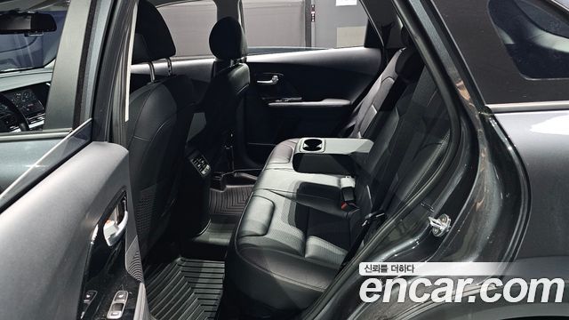 Kia Niro 2021 — photo 17