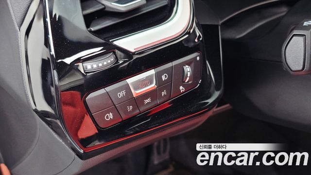 BMW Z4 2025 — photo 24