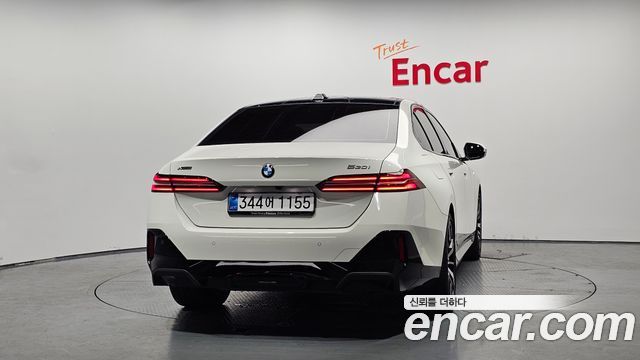 BMW 5-Series 2025 — photo 4