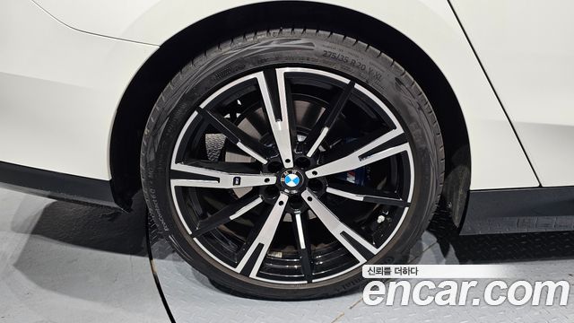 BMW 5-Series 2025 — photo 5