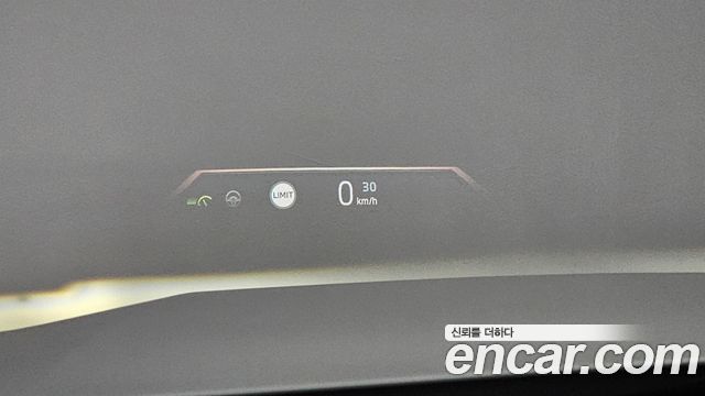 BMW 5-Series 2025 — photo 20