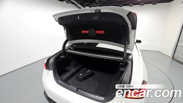 BMW 5-Series 2025 — photo 26