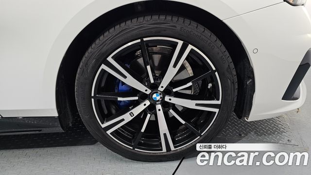 BMW 5-Series 2025 — photo 7
