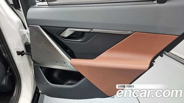 BMW 5-Series 2025 — photo 15