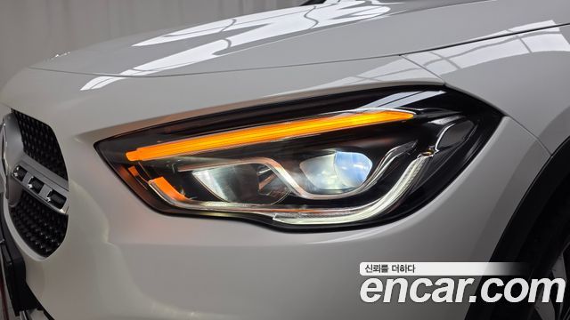 Mercedes-Benz GLA-Class 2021 — photo 8