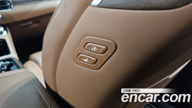 Genesis G90 2020 — photo 32